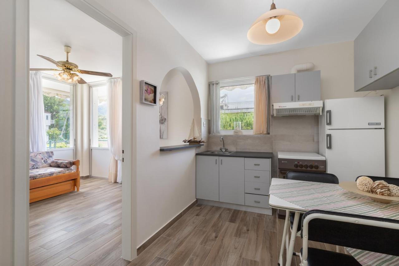 M K Apartments Arkítsa Eksteriør billede