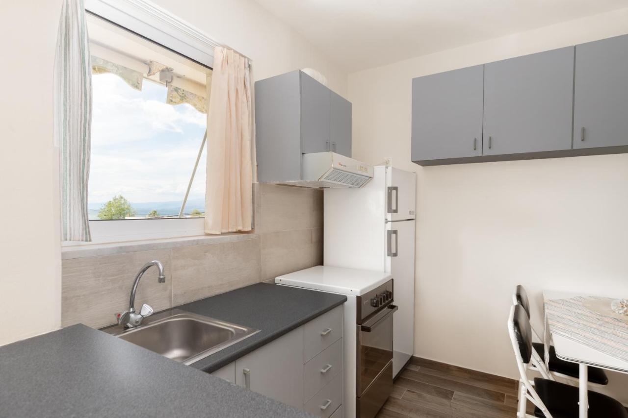 M K Apartments Arkítsa Eksteriør billede